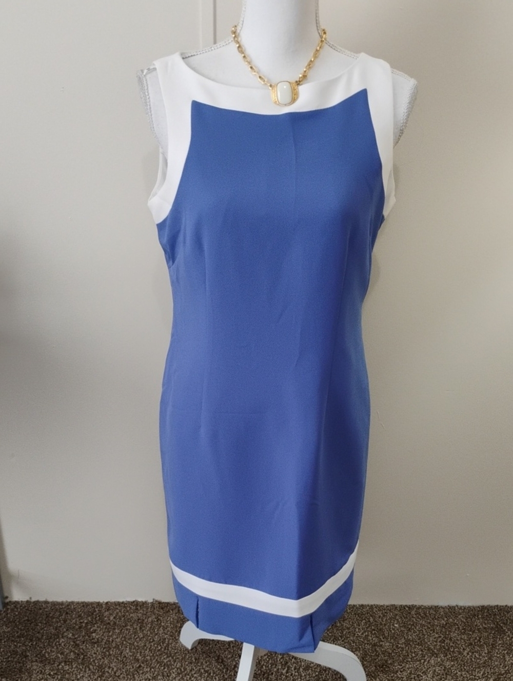 Amanda Smith Blue and White Sleeveless Midi Shift Dress